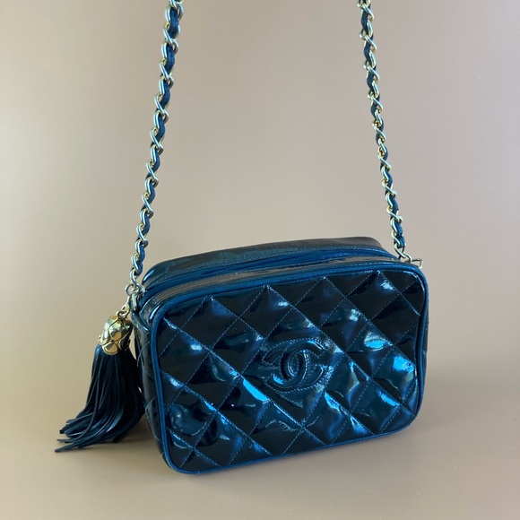 CHANEL Handbags - 🛑SOLD🛑Chanel Chain Leather Shoulder Bag Coco Mark Black